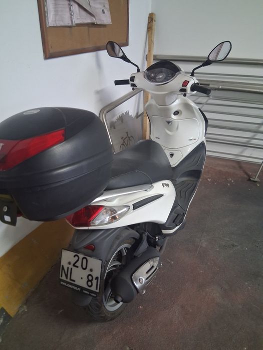 Piaggio Fly 125 — scooter 125cc
