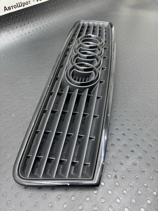 Решітка капота Audi A6 C5 решотка радіатора Ауді А6 С5 гриль