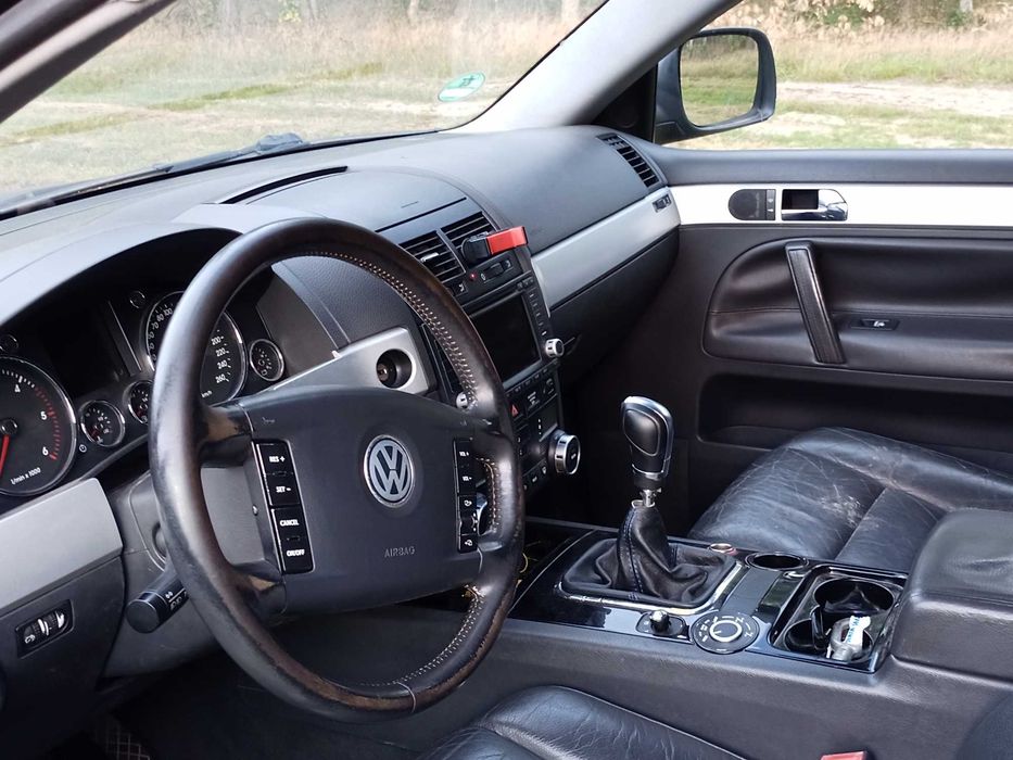 Touareg, najprostsza wersja, 2,5 TDI, 4x4, uszkodzony