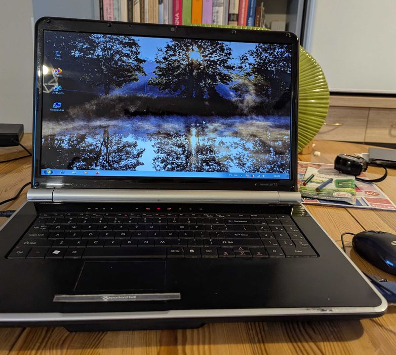 Duży ekran, solidna budowa. Packard Bell LJ 65 Easy Note