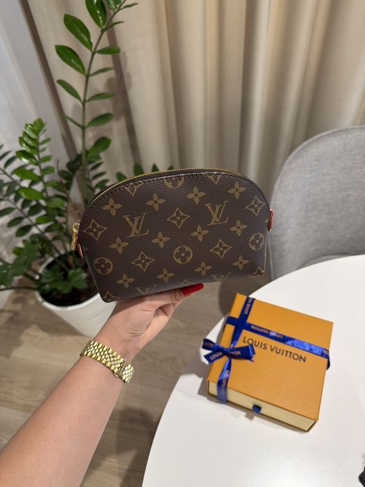 Kosmetyczka LV Louis Vuitton skorzana pouch MM monogram