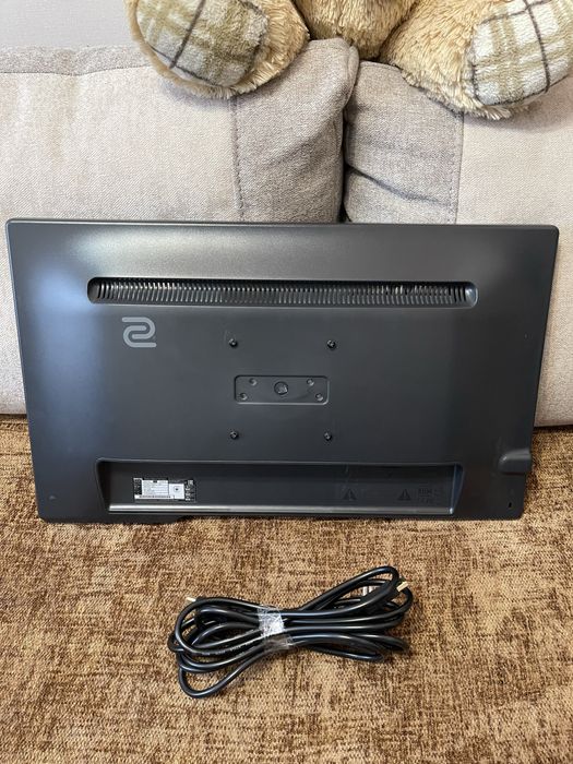 Монитор ZOWIE 144 Гц