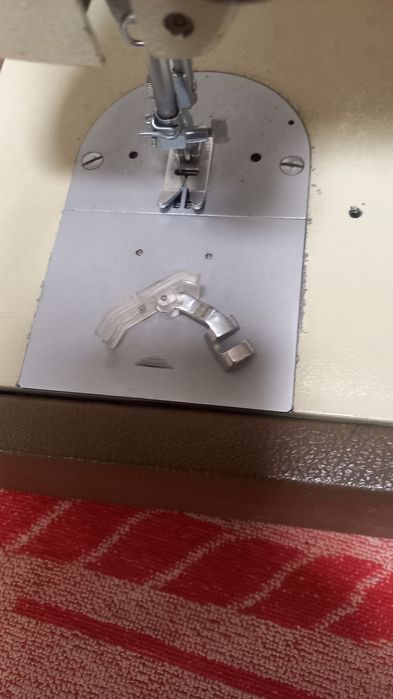 Maszyna do szycia Łucznik 451