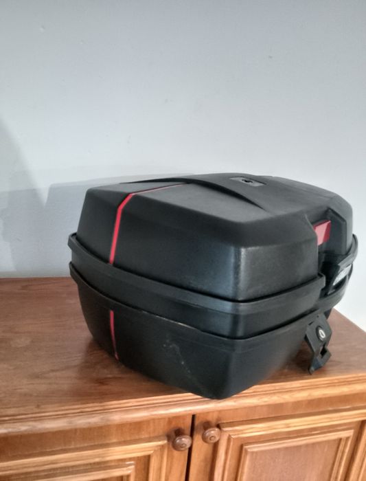 Кофр великий на 2 шоломи. З підставкою до мото