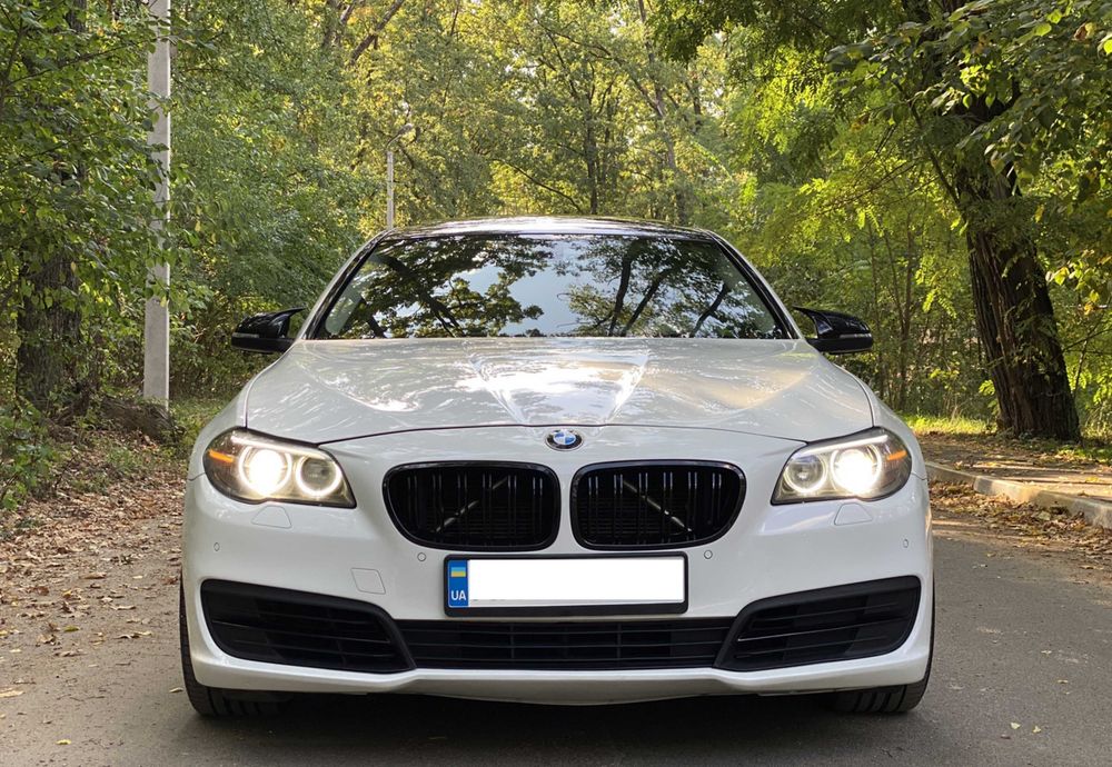 ноздри на бмв ф10 ф11 BMW решетка радиатора bmw f10 f11 F10 F11