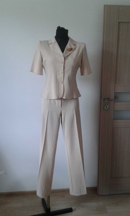 38/40 Garnitur damski elegancki beżowy żakiet spodnie szerokie nogawic