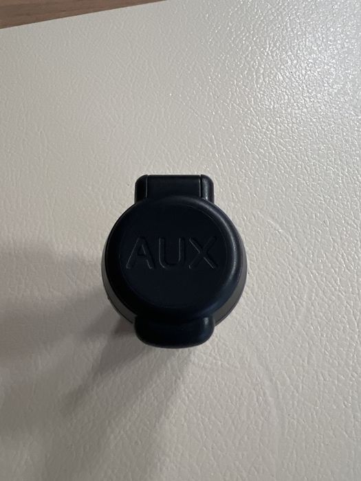 AUX USB адаптер в авто