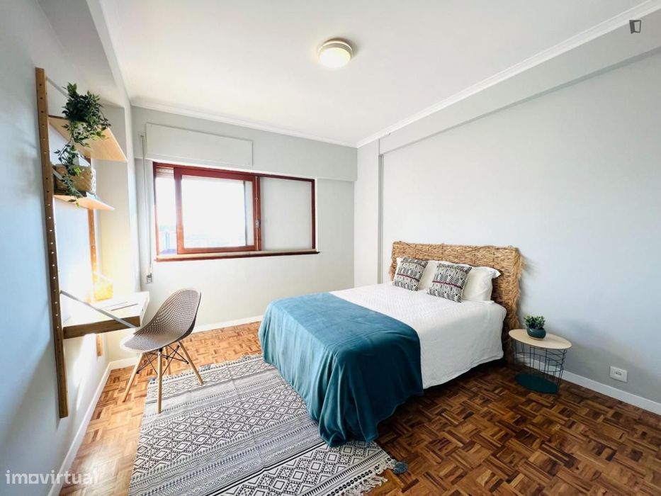 Quarto - localizado em Bairro do Sol Coimbra