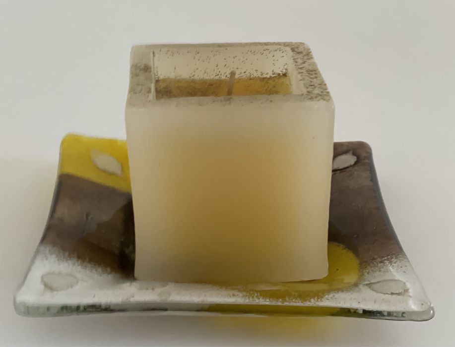 Porta velas em vidro e em porcelana