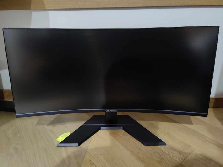 Ecra Gigabyte G34WQC