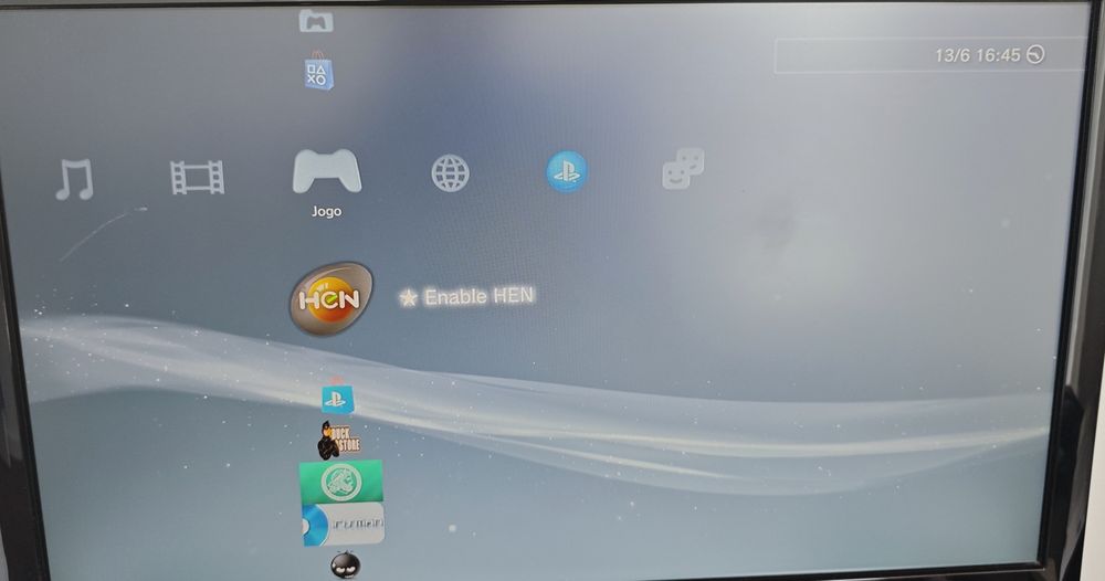 PS3 slim 500Gb Hen + 4 jogos+1 comando