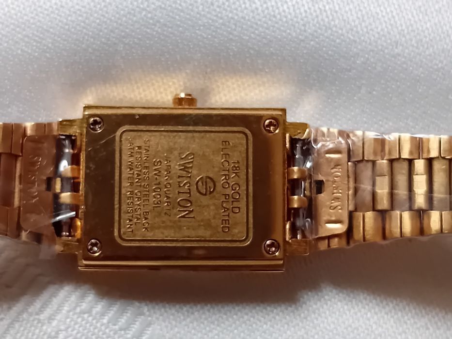 Japoński pozłacany zegarek damski swiston.