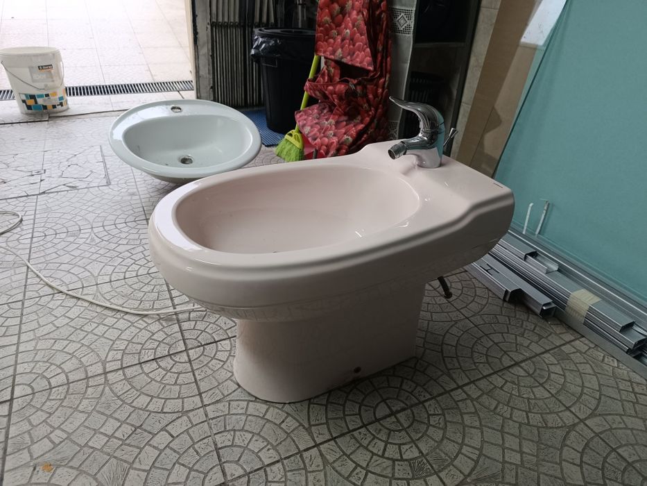 Sanita  e bidé da porcan em ótimo estado