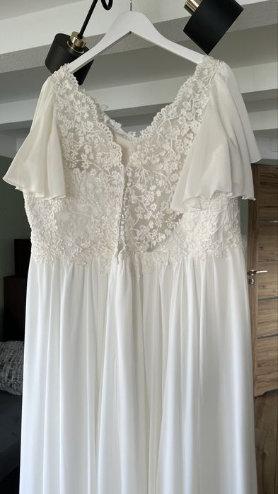 Suknia ślubna plus size