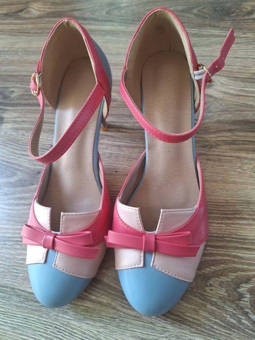 NOWE elegamckie buty 39/40