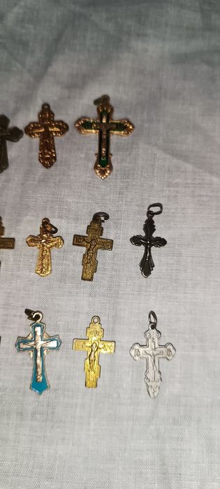 Хрестики різні в гарному стані
