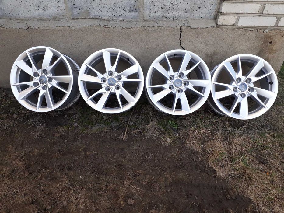 Alufelgi Audi A4 A6 5x112 7J R16 ET35 Otwór centrujący 66.6