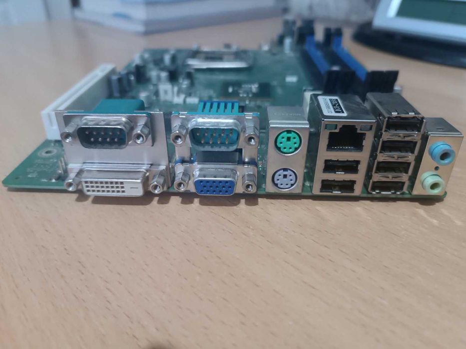 Продам материнську плату 775 сокет