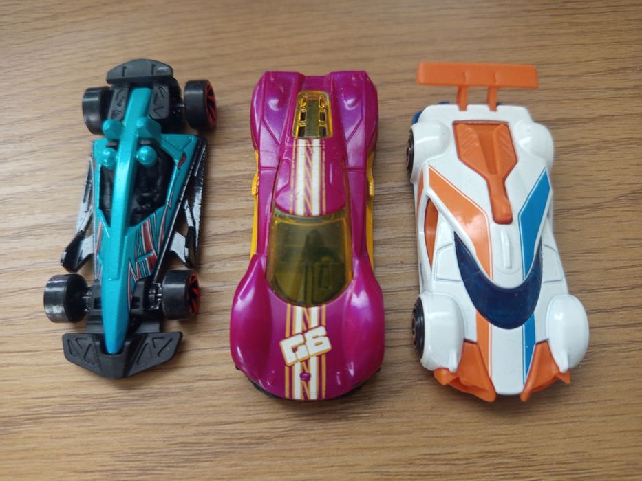 Машинки Hotwheels