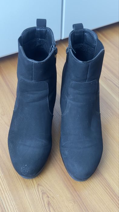 Sprzedam botki na słupku