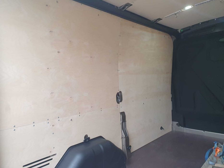 Zabudowa busa, paki Ford Transit L3H2 podłoga, boki, nadkola