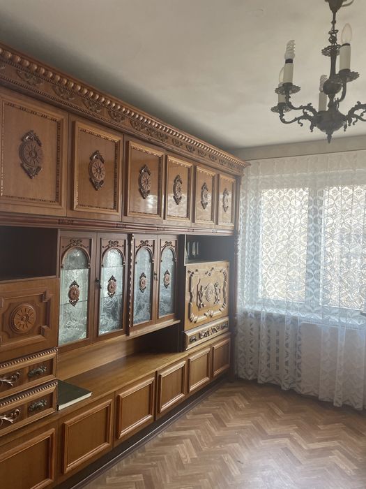 Продаю трикімнатну квартиру
