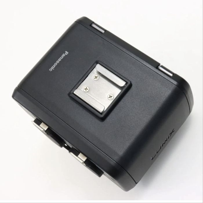 Panasonic XLR 1 ( como novo ) ………………………………..