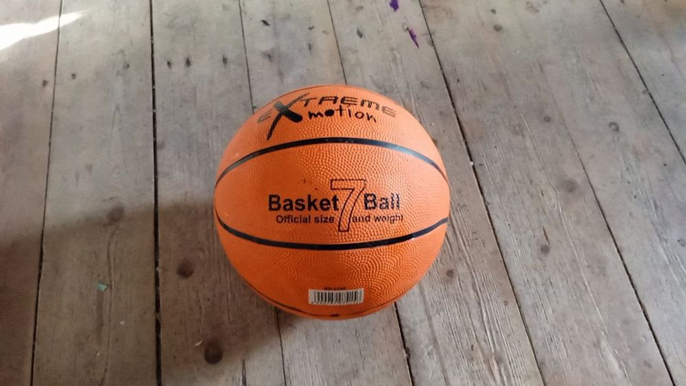 Мяч баскетбольний  7