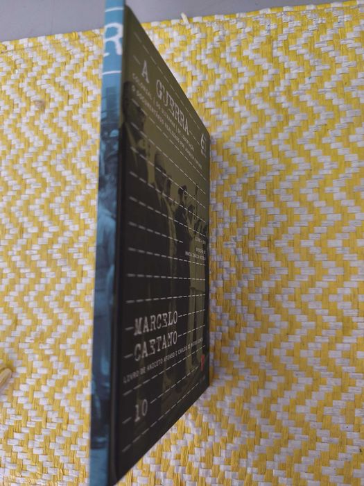 A Guerra Colonial – Marcelo Caetano – Livro + DVD