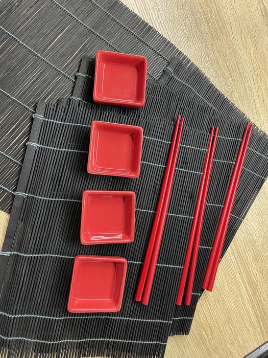 Набір для суші коврики, палички, соусниці