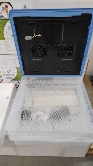 Автономний інкубатор 70–400 яєць живлення 12/220 В