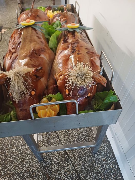 Pieczony prosiak, udziec, swojskie wędliny