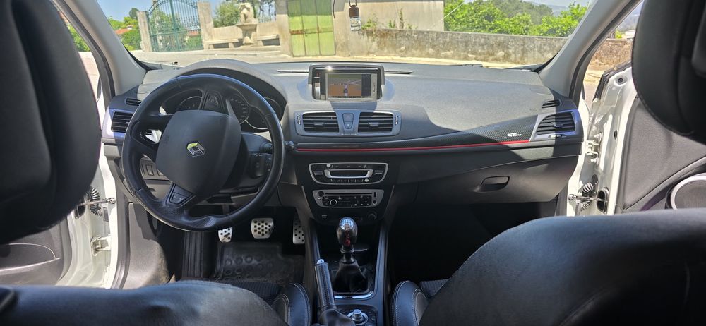 Renault Megane Sport Tourer 1.5 dCi GT Line (110cv) – 6 Vel.