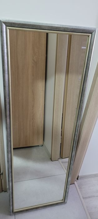 Piękne loftowe lustro