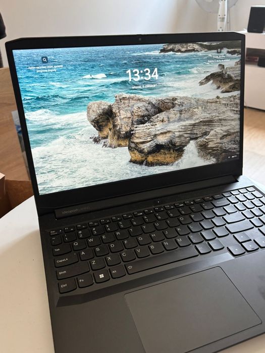 Laptop 15,6" Lenovo IdeaPad Gaming 3  Ryzen 5 5600H 16GB RAM 512GB SSD GTX1650