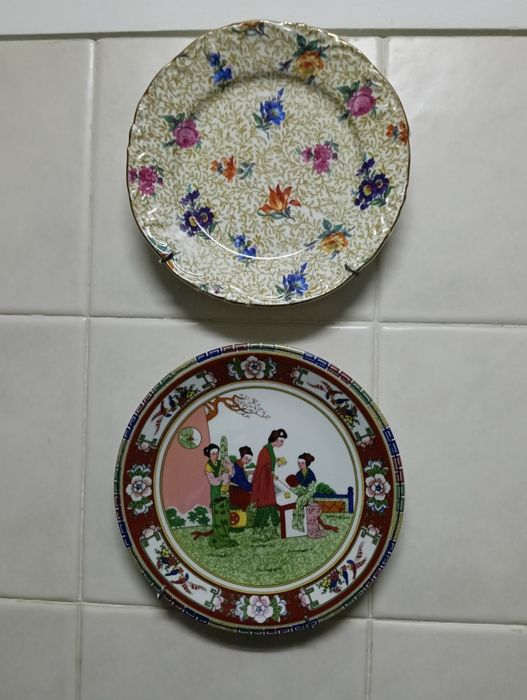 Coleção de 8 pratos de loiça de Macau e um de vista alegre