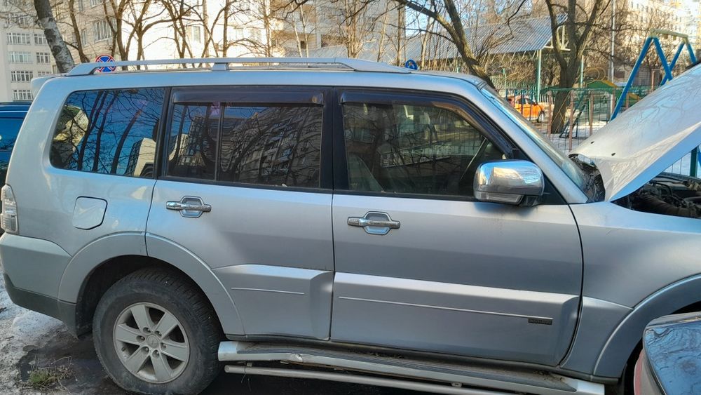 Автомобіль Mitsubishi  Pajero