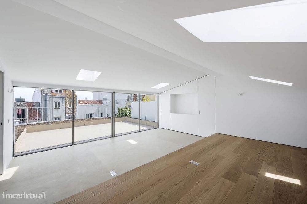 Moradia T4 com jardim, Lapa, Lisboa