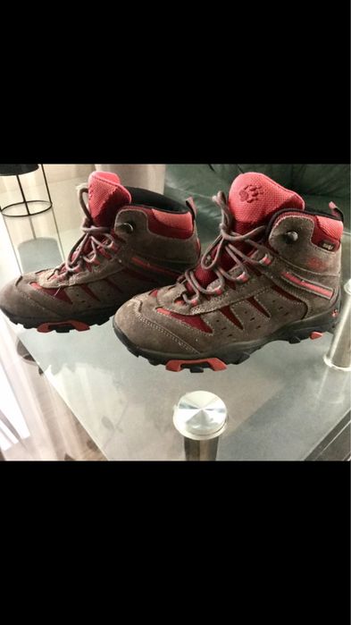 Кросівки- черевики, демисезонні ,  підросткові- розмір 35.