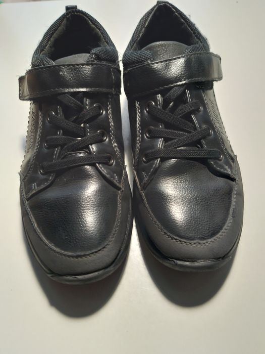 Продам детскую обувь на мальчика