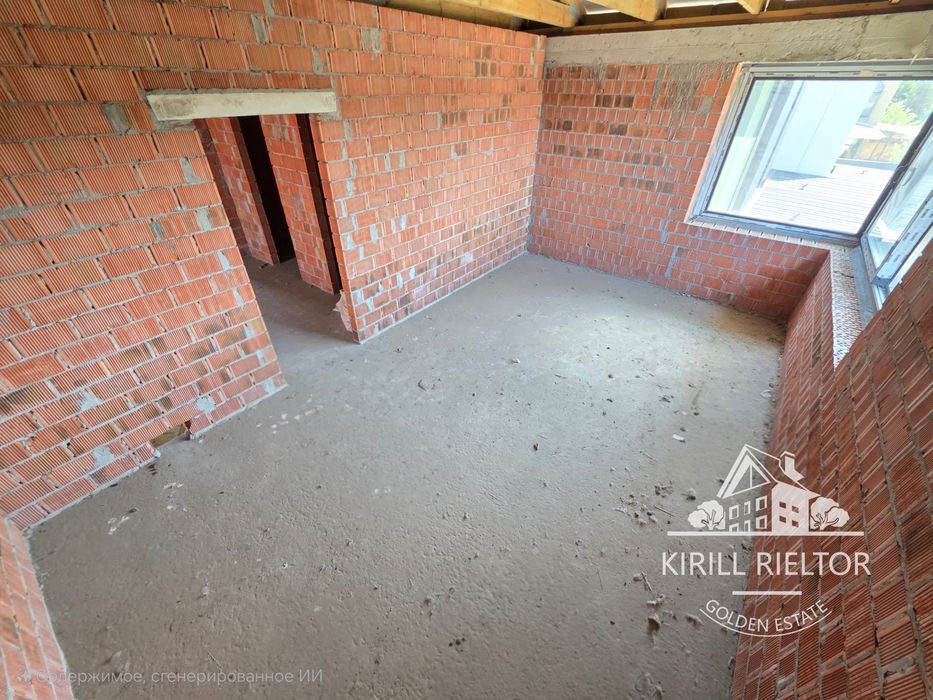 Продажа просторного дома на тихой улице в городке "Золотые Ключи"