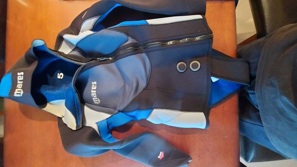 Fato de Mergulho, Tamanho M, da Marca Mares - 5mm - Homem