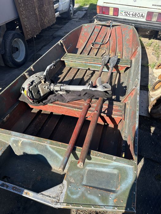 Продам лодку автобот