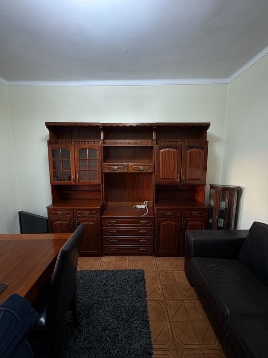 Móvel de madeira para sala de estar