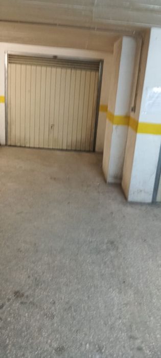 Vendo garagem box com 15 metros quadrados
