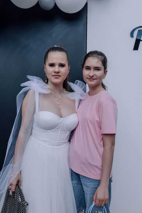 Продам Випускну сукню