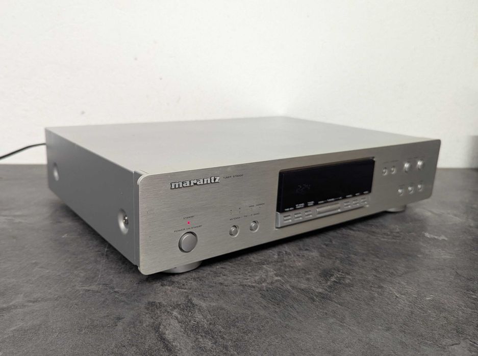 Стерео тюнер Marantz ST6000.