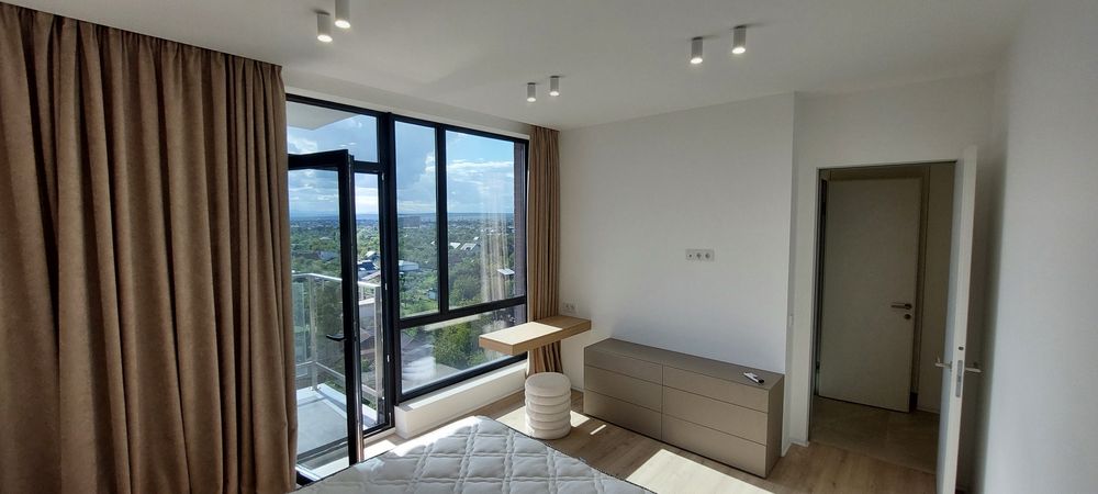 Продаж стильної 2 км квартири з функцією 3 км в ЖК Манхетен