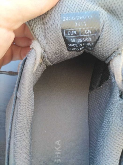 Tênis Bershka Cinzentos