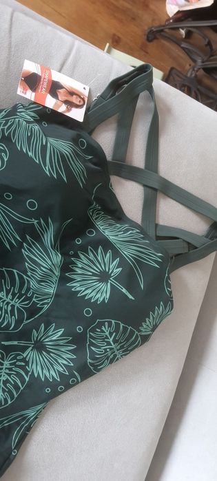 Strój jednoczesciowy Bonprix 48 w monstery. Nowy z metką